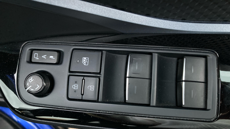 Toyota C-HR 1.8 Hybrid Design 5dr CVT Hybrid Hatchback